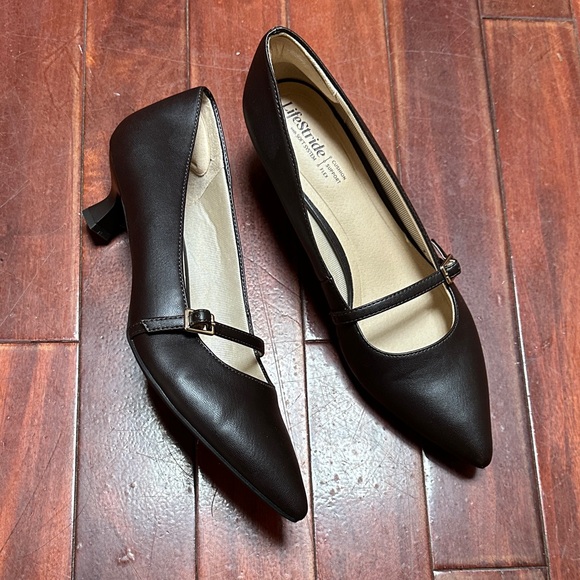 Life Stride Shoes - Life Stride Black Pointed Mary Jane Pumps with Low Block Heel